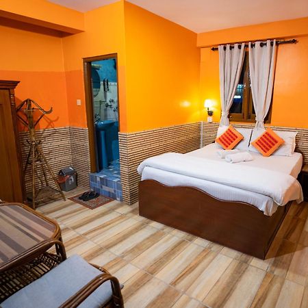 Zostel Pokhara Hostel Buitenkant foto