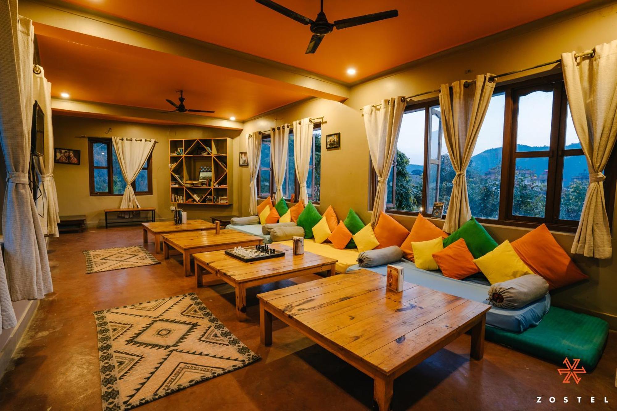 Zostel Pokhara Hostel Buitenkant foto