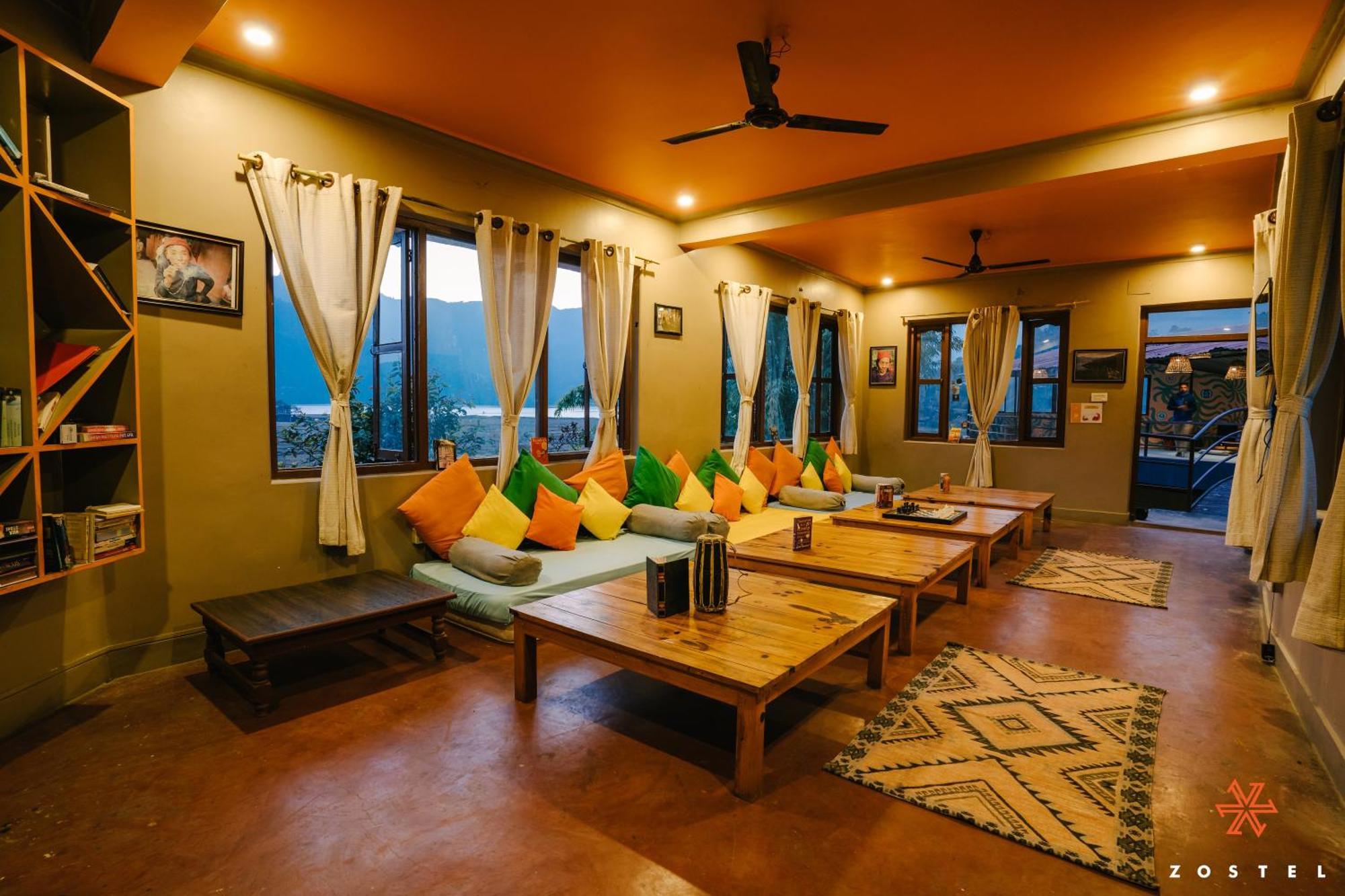 Zostel Pokhara Hostel Buitenkant foto