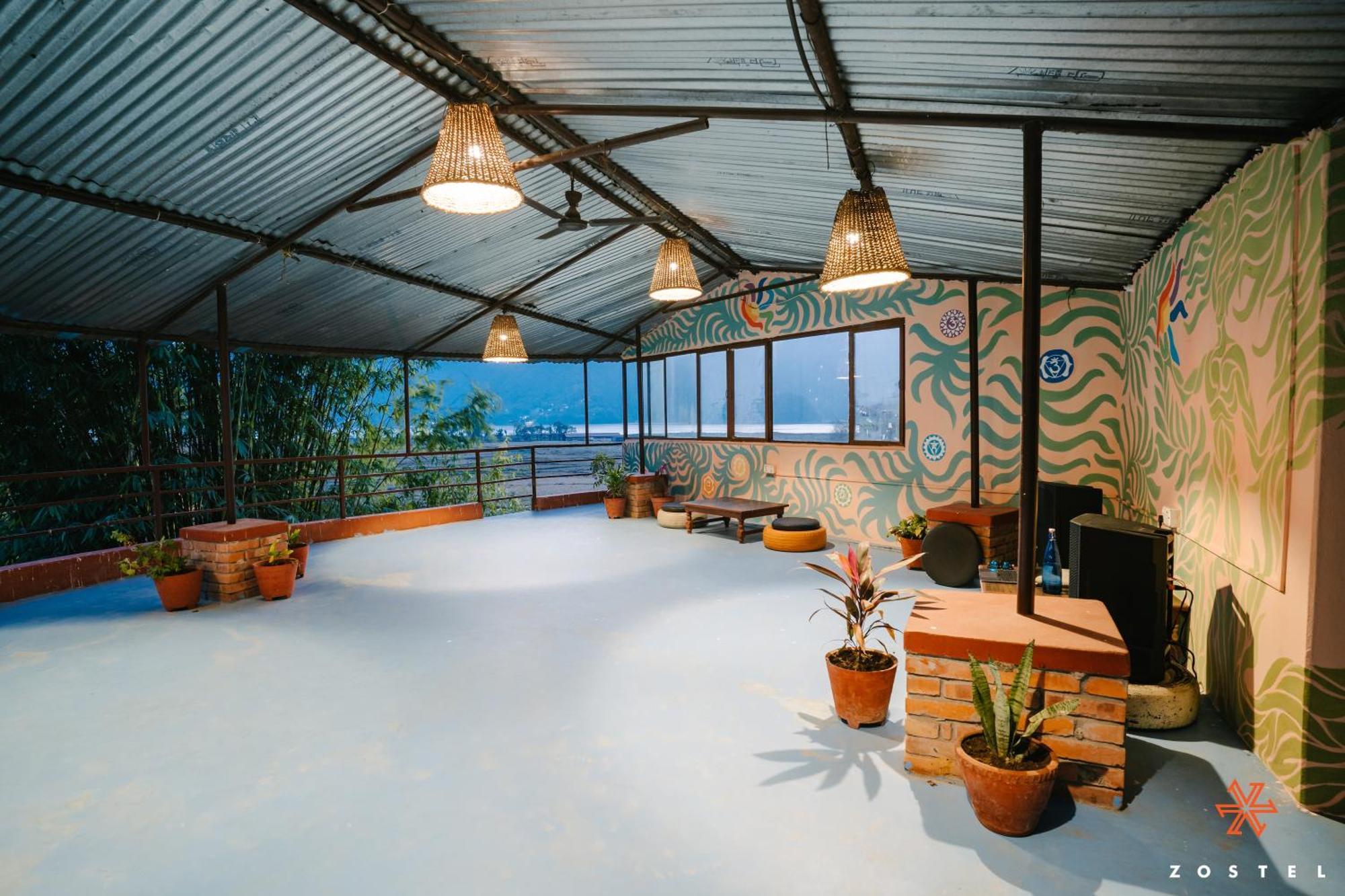 Zostel Pokhara Hostel Buitenkant foto